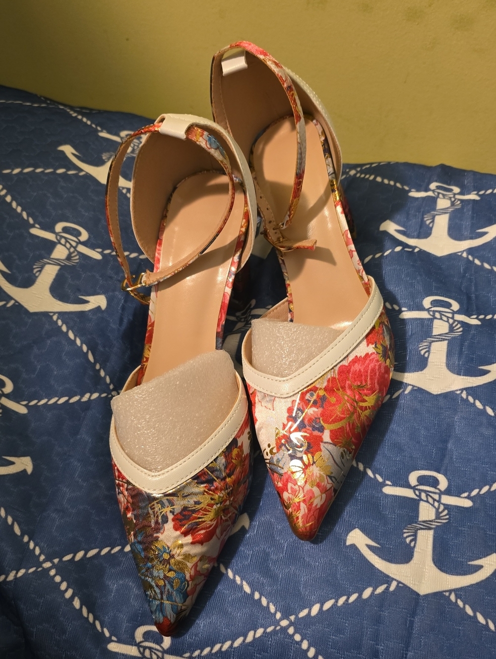 Floral Pointed-Toe Ankle Strap Pumps - White & Multicolor
